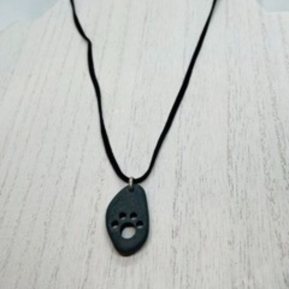 Cute! Paw print boho necklace